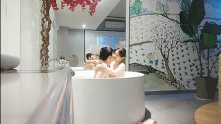 【爱情故事】风情万种32岁少妇【第一炮】口交69完都口渴了，露脸，还挺漂亮，粉嫩鲍鱼抽插画面刺激